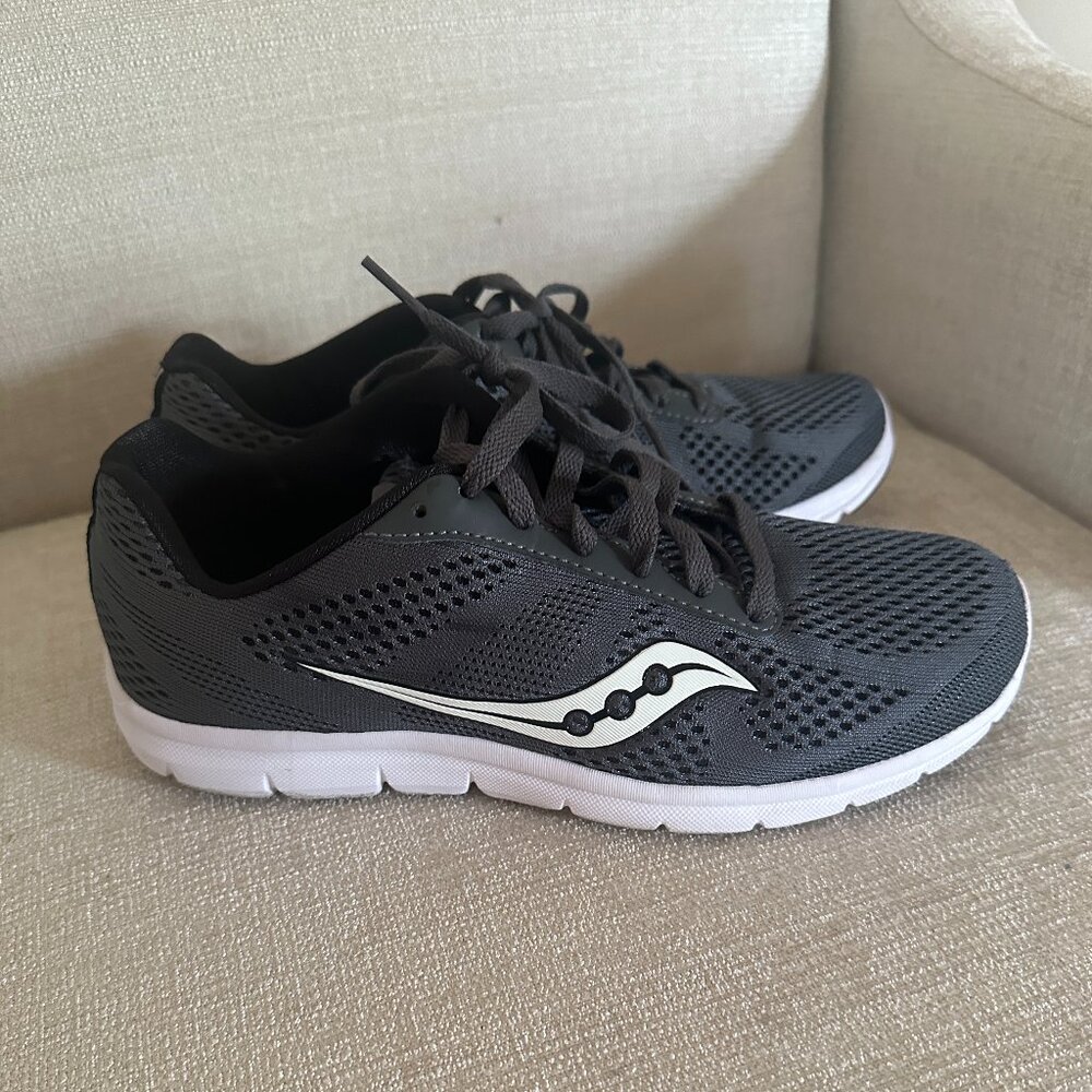 Saucony Womens Gray Sneakers Size 8.5